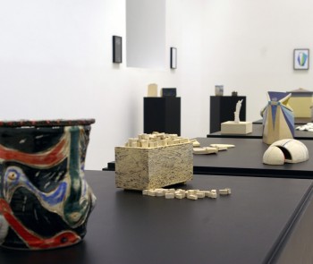 Mesa redonda en torno a la exposición Cajas. 10 propuestas de cerámica artística en Asturias